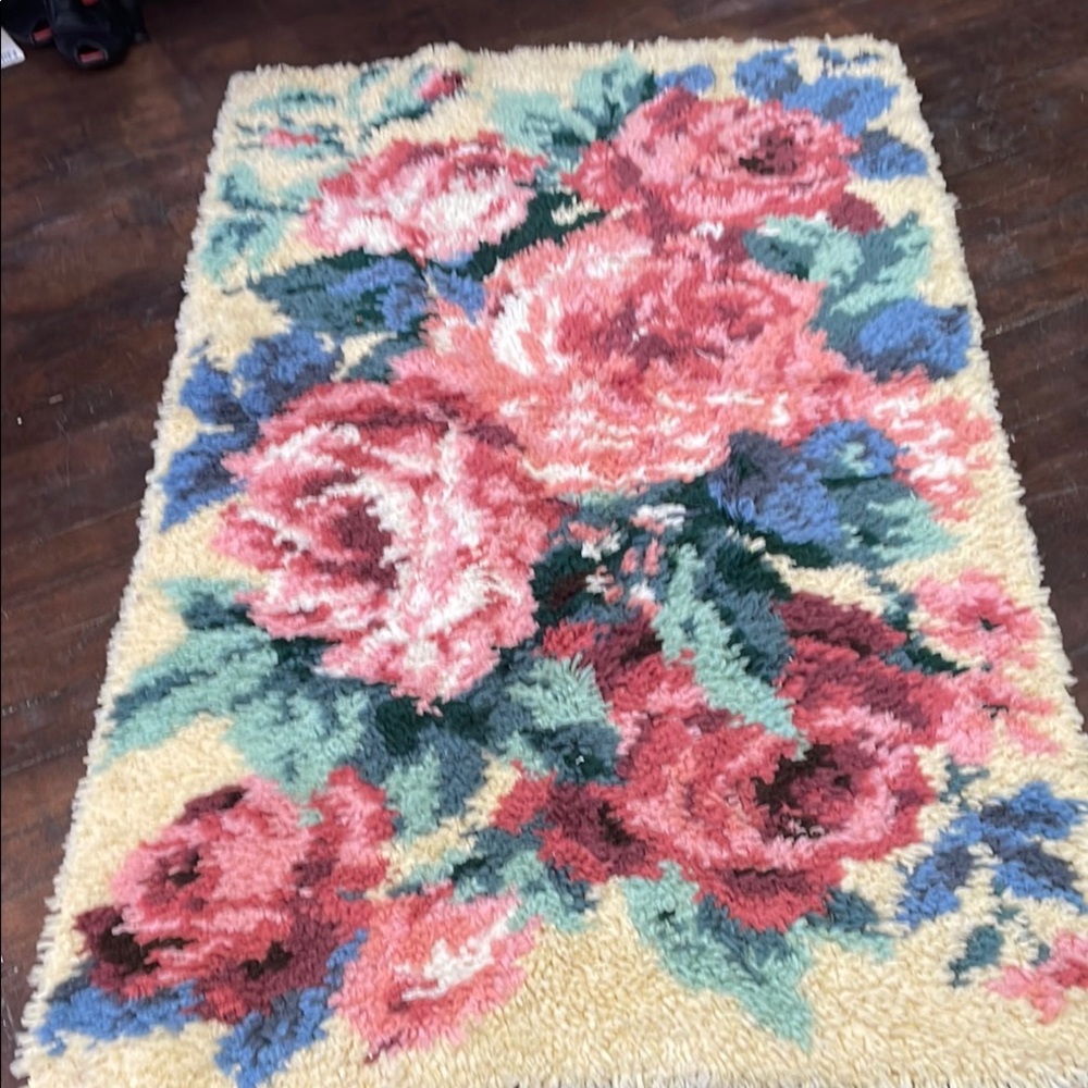 Floral Patterned Latch Hook Rug with Pink and Green Accents